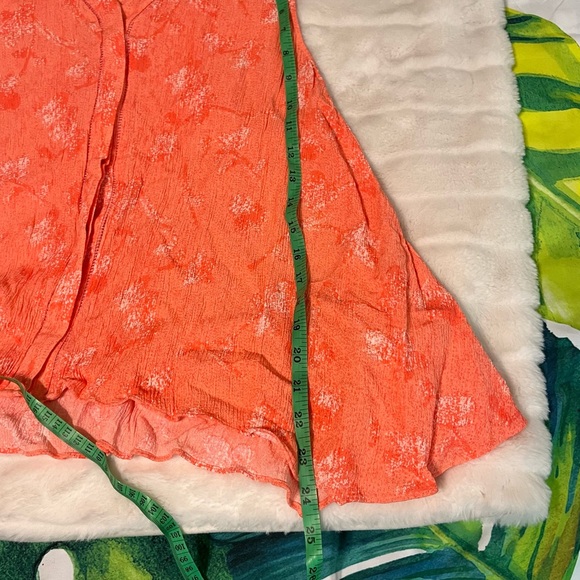 Halston S Coral Lightweight V Neck Button Front Casual Spring Summer Blouse - Picture 4 of 7